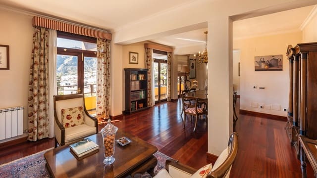 5 slaapkamer Villa te koop in Teror met garage - € 933.000 (Ref: 9410277)