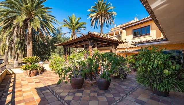 5 slaapkamer Villa te koop in Teror met garage - € 933.000 (Ref: 9410277)