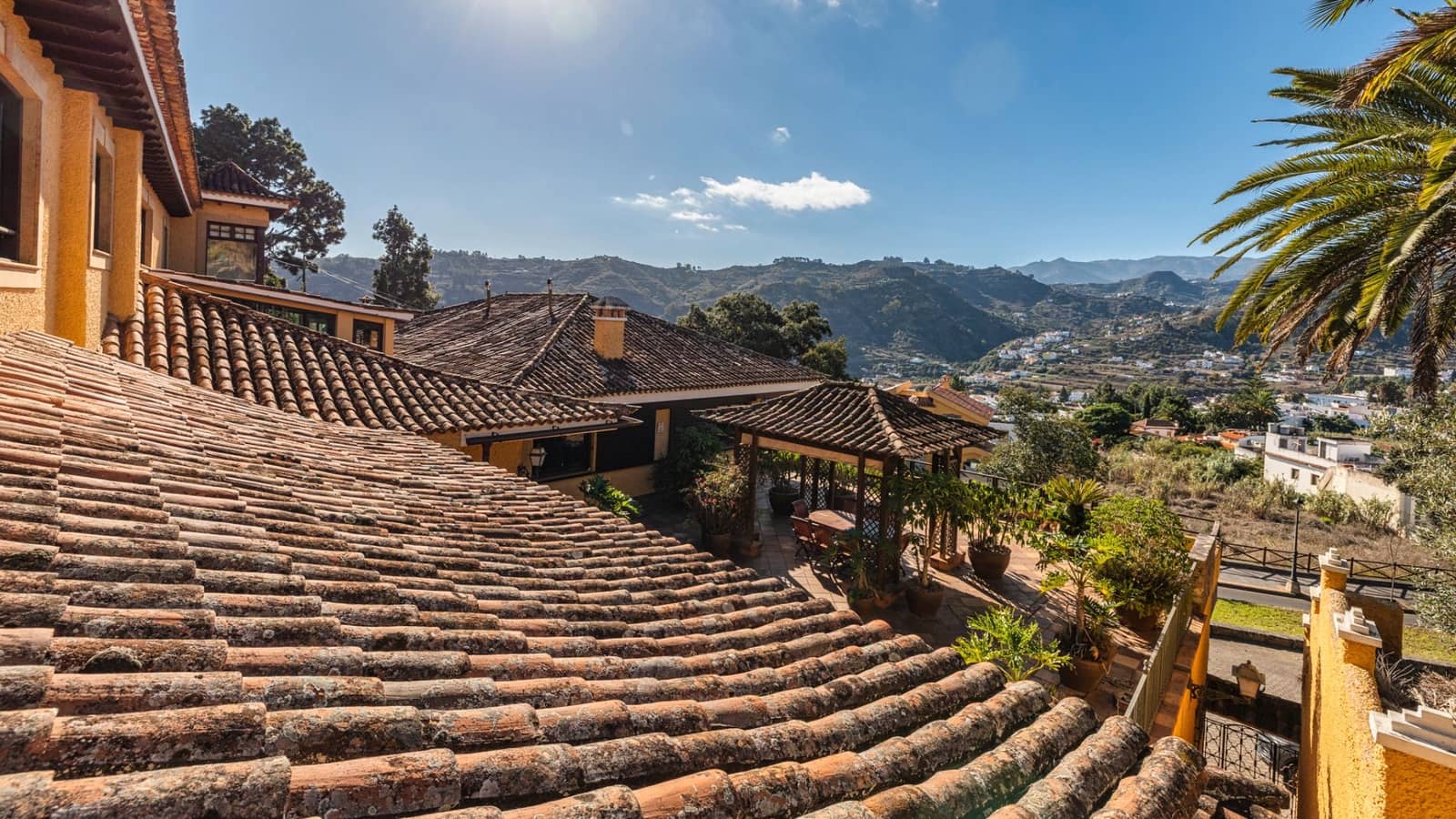 5 slaapkamer Villa te koop in Teror met garage - € 933.000 (Ref: 9410277)