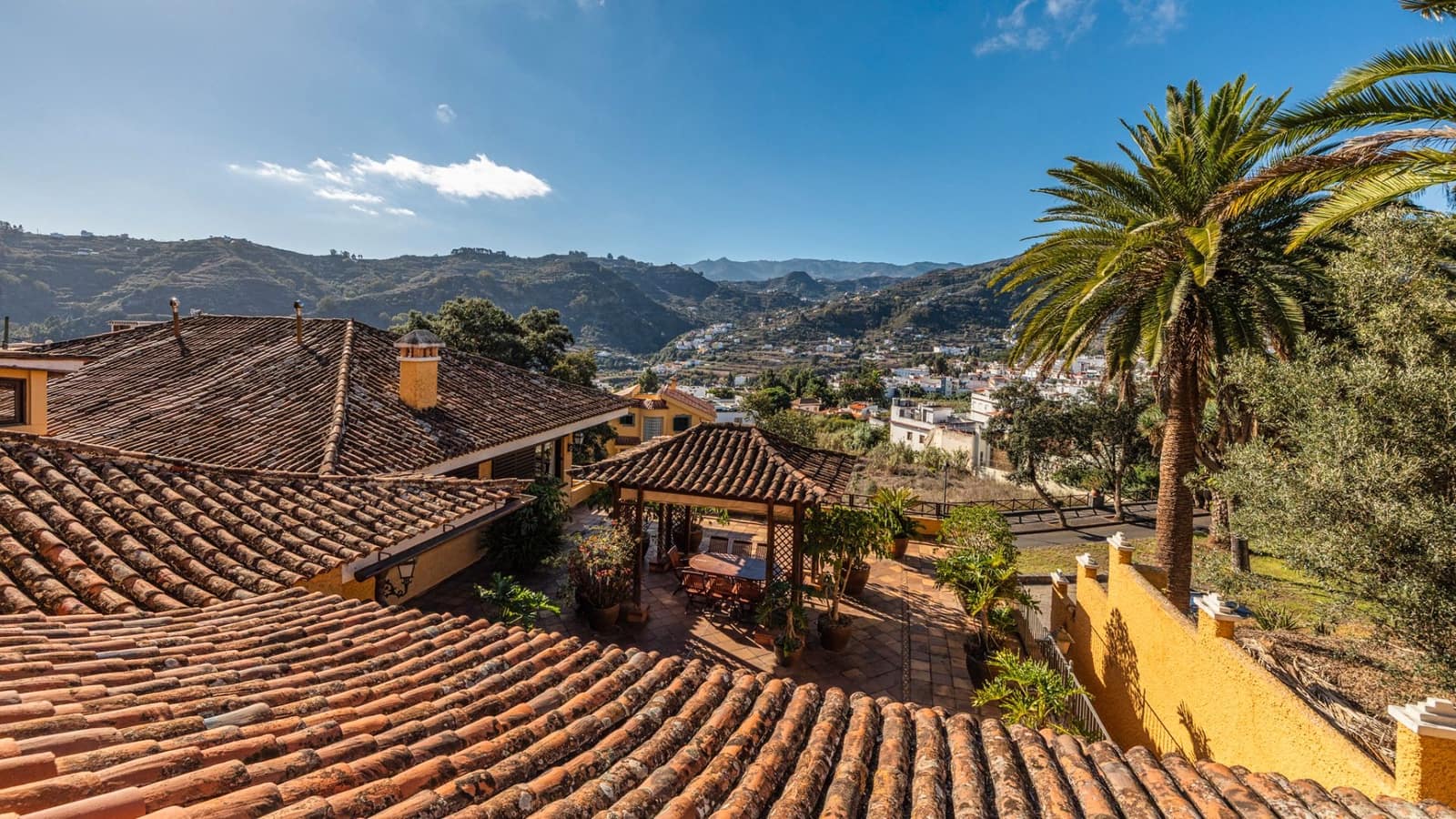 5 slaapkamer Villa te koop in Teror met garage - € 933.000 (Ref: 9410277)