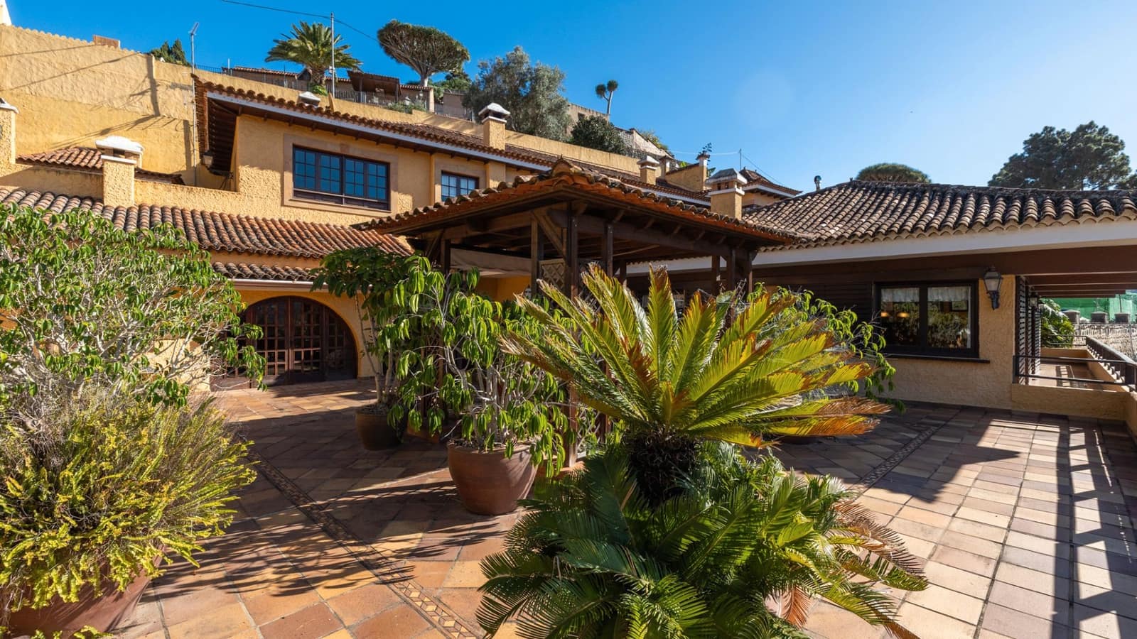 5 slaapkamer Villa te koop in Teror met garage - € 933.000 (Ref: 9410277)