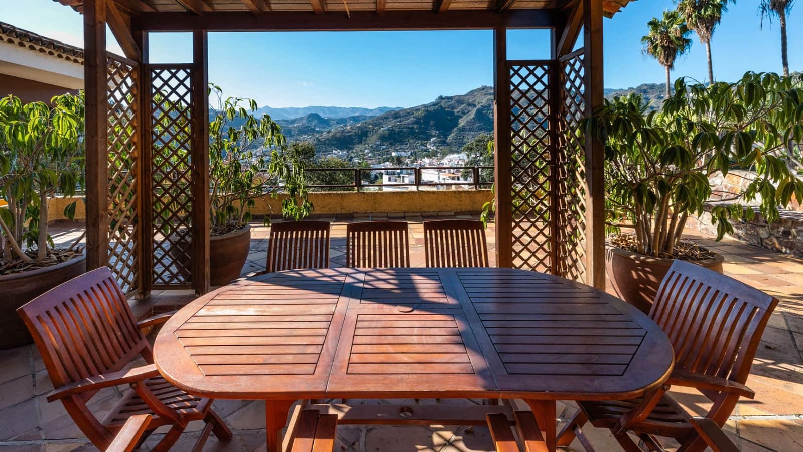 5 slaapkamer Villa te koop in Teror met garage - € 933.000 (Ref: 9410277)