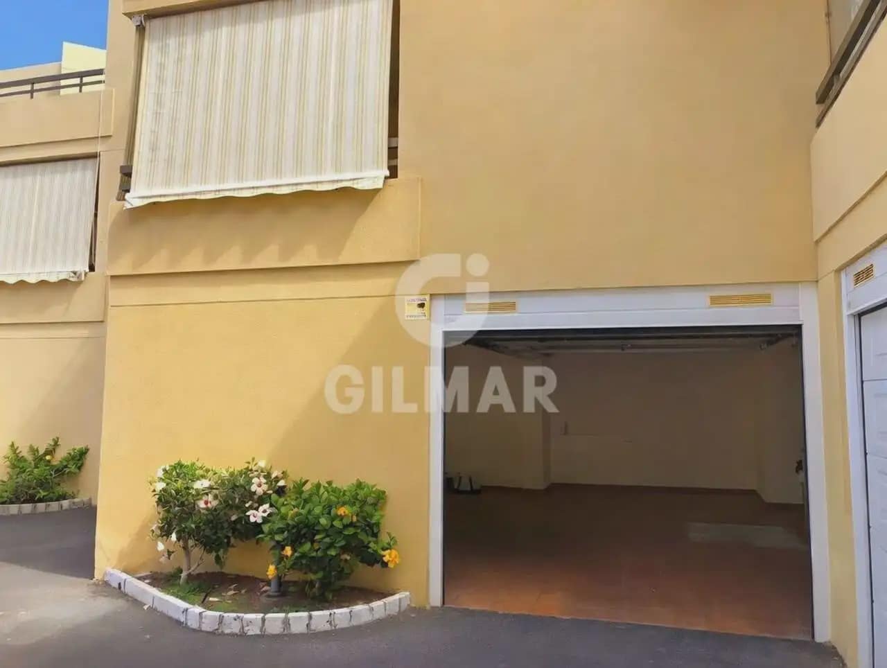 2 makuuhuone Omakotitalo myytävänä paikassa Granadilla de Abona mukana uima-altaan - 577 000 € (Ref: 9451521)