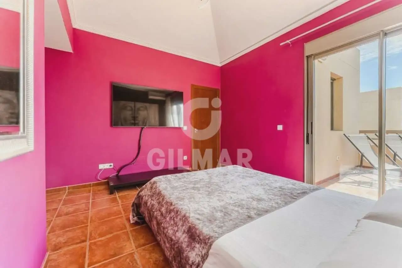 2 makuuhuone Omakotitalo myytävänä paikassa Granadilla de Abona mukana uima-altaan - 577 000 € (Ref: 9451521)