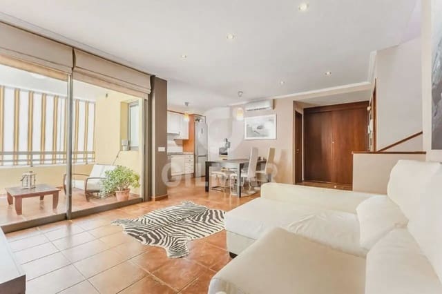 Casa de 2 habitaciones en Granadilla de Abona en venta con piscina - 577.000 € (Ref: 9451521)