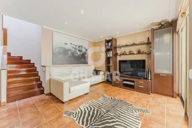 Casa de 2 habitaciones en Granadilla de Abona en venta con piscina - 577.000 € (Ref: 9451521)
