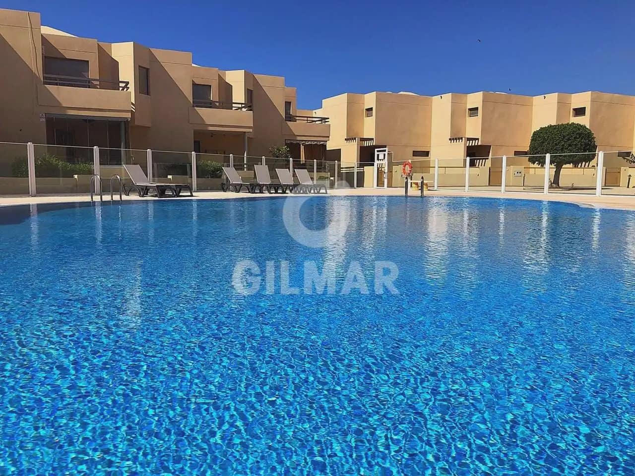 2 makuuhuone Omakotitalo myytävänä paikassa Granadilla de Abona mukana uima-altaan - 577 000 € (Ref: 9451521)