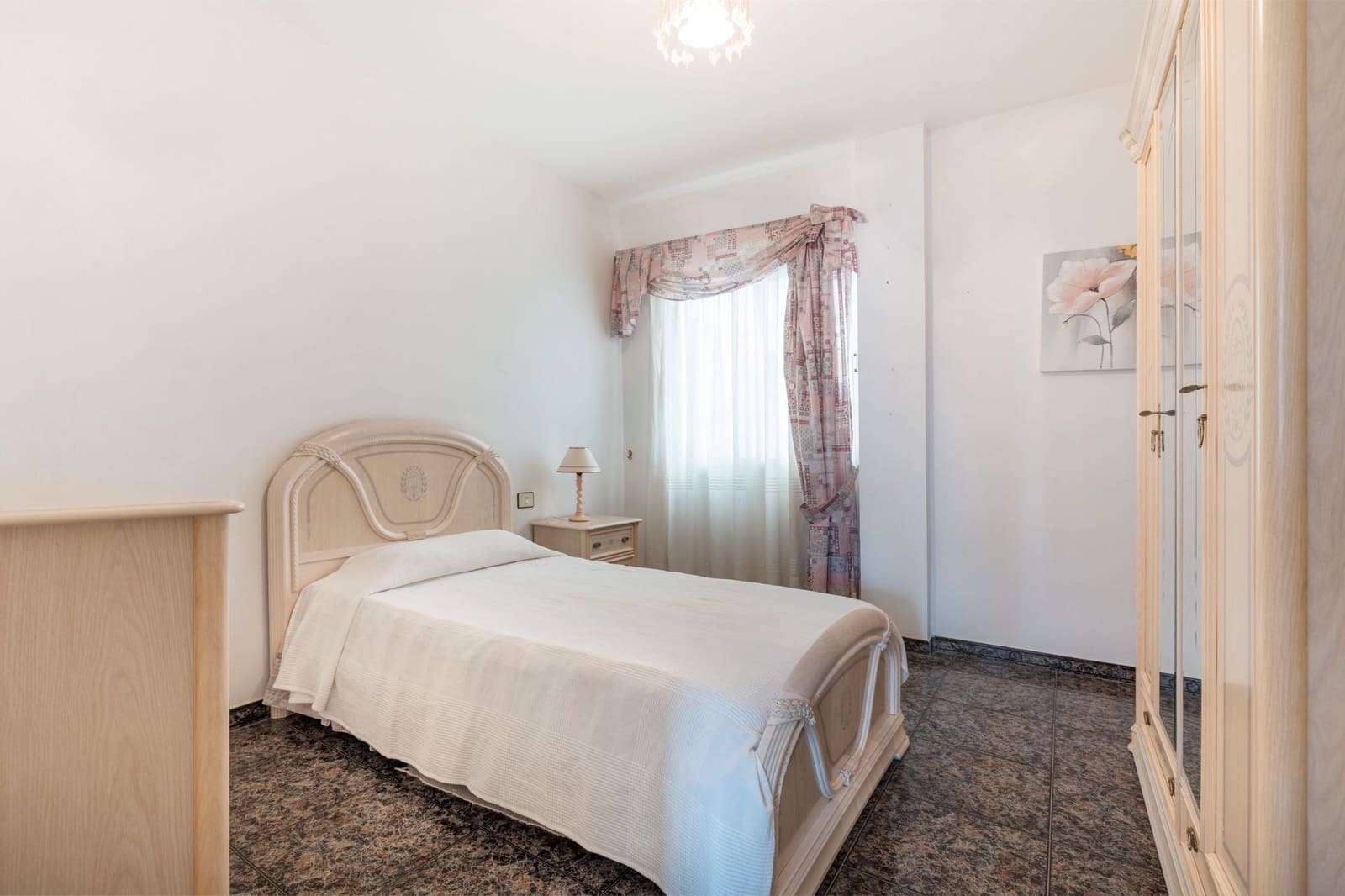 3 bedroom Semi-detached Villa for sale in Las Palmas de Gran Canaria with garage - € 370,000 (Ref: 9484081)