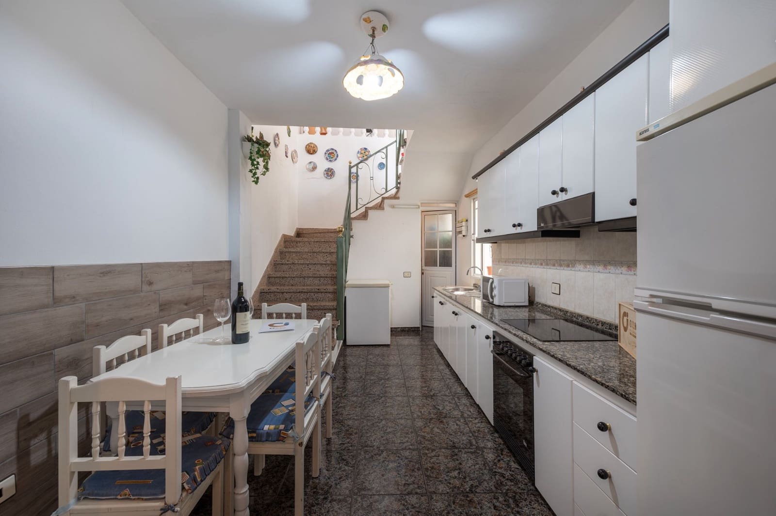 3 bedroom Semi-detached Villa for sale in Las Palmas de Gran Canaria with garage - € 370,000 (Ref: 9484081)