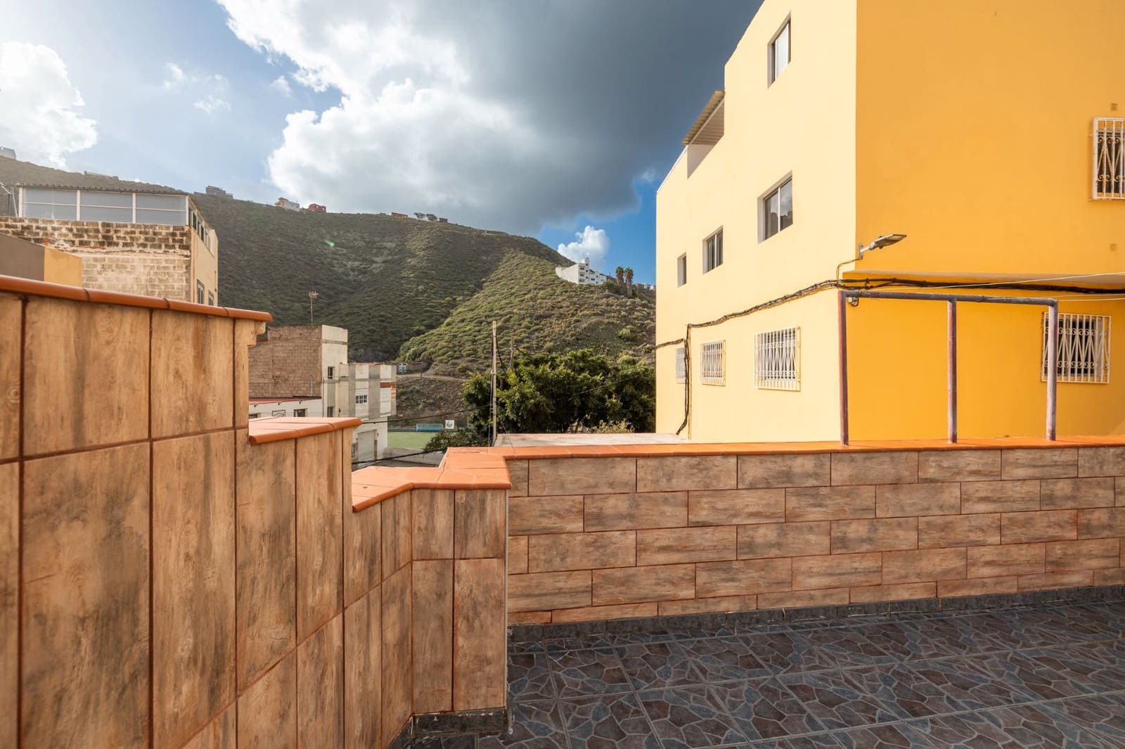 3 bedroom Semi-detached Villa for sale in Las Palmas de Gran Canaria with garage - € 370,000 (Ref: 9484081)