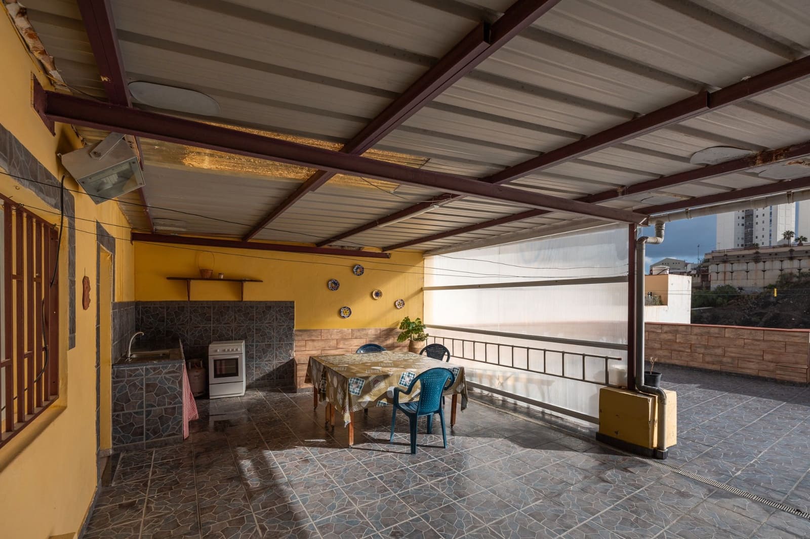 3 bedroom Semi-detached Villa for sale in Las Palmas de Gran Canaria with garage - € 370,000 (Ref: 9484081)