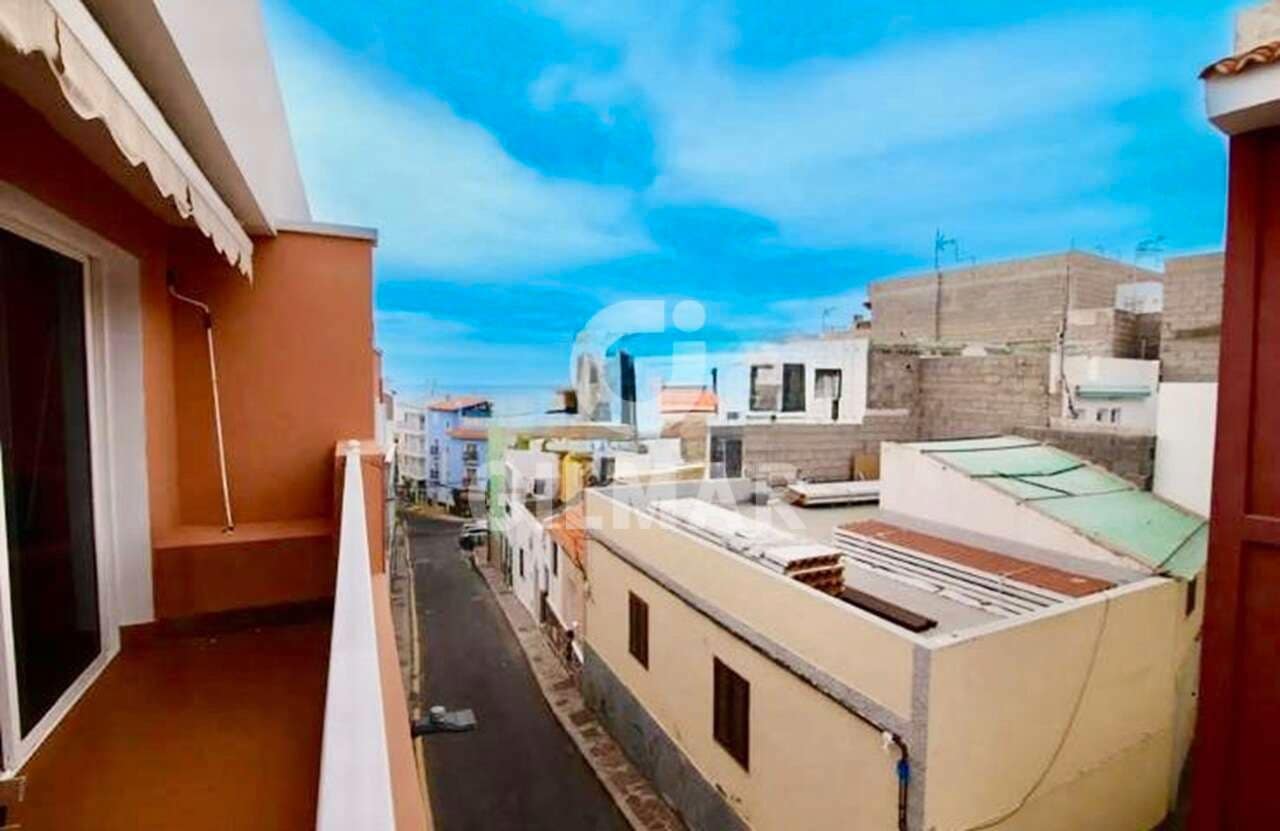 1 bedroom Apartment for sale in Santiago del Teide - € 190,000 (Ref: 9506302)