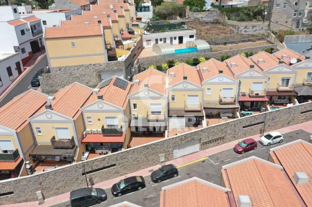 3 sypialnia Dom blizniak na sprzedaż w San Miguel de Abona z basenem - 360 000 € (Ref: 9506304)