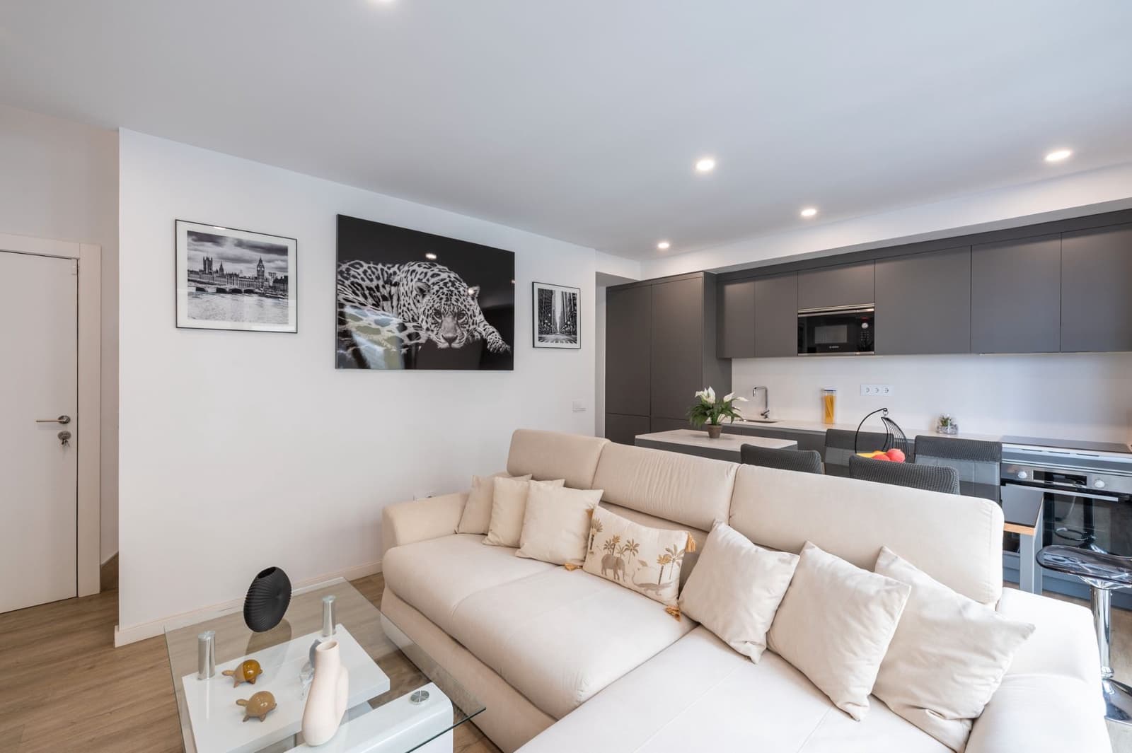 2 sovrum Lägenhet till salu i Las Palmas de Gran Canaria - 325 000 € (Ref: 9529055)