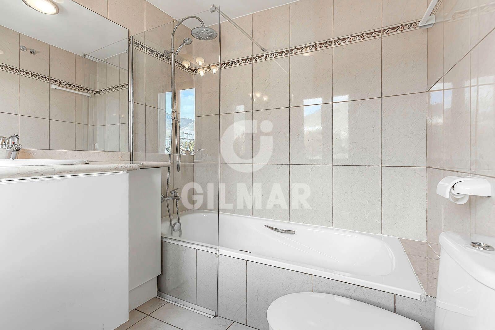 3 chambre Villa/Maison Semi-Mitoyenne à vendre à Adeje avec piscine - 940 000 € (Ref: 9532900)