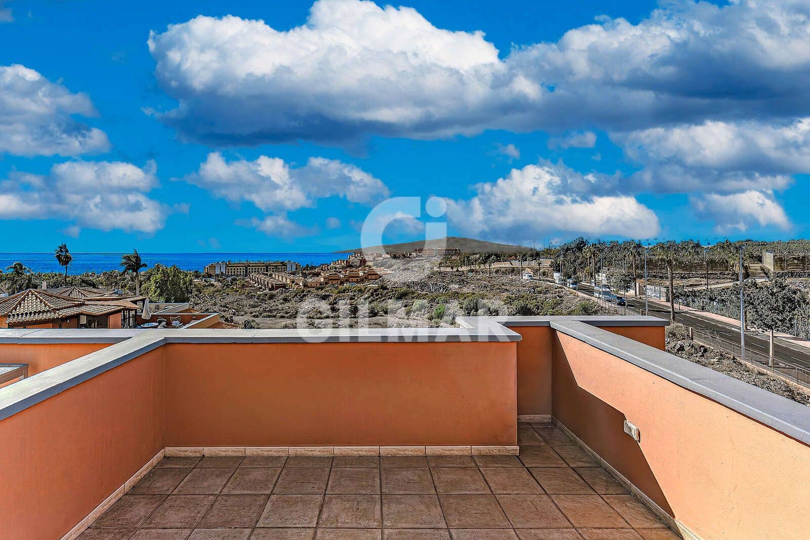 3 chambre Villa/Maison Semi-Mitoyenne à vendre à Adeje avec piscine - 940 000 € (Ref: 9532900)