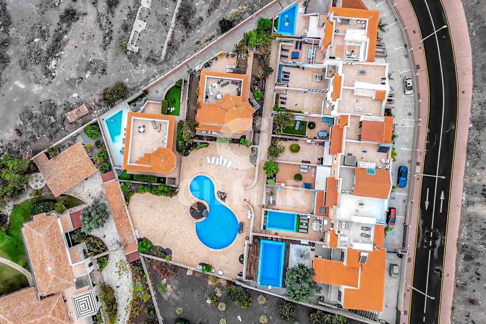 3 chambre Villa/Maison Semi-Mitoyenne à vendre à Adeje avec piscine - 940 000 € (Ref: 9532900)