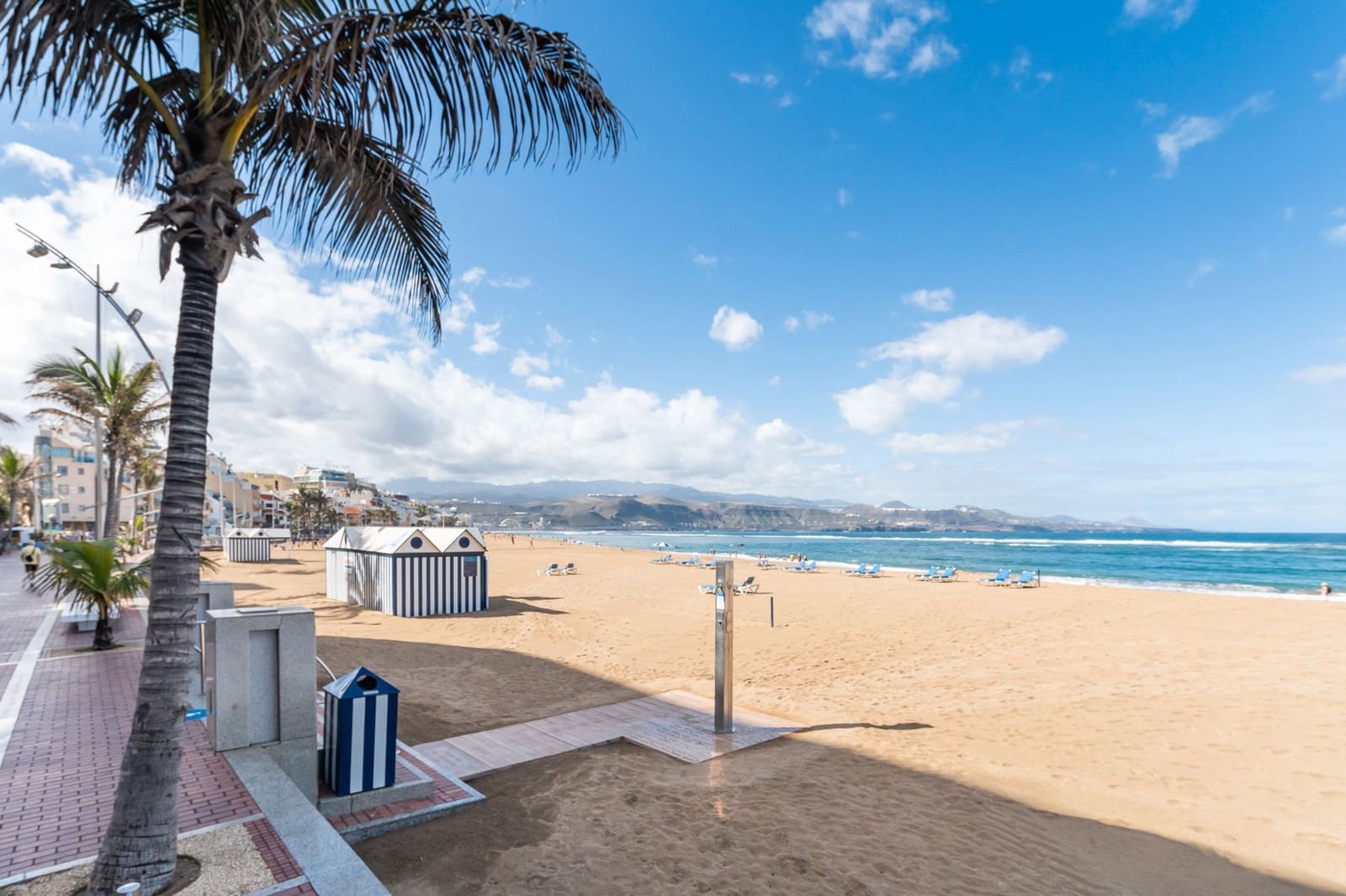 2 sovrum Lägenhet till salu i Las Palmas de Gran Canaria - 295 000 € (Ref: 9542773)