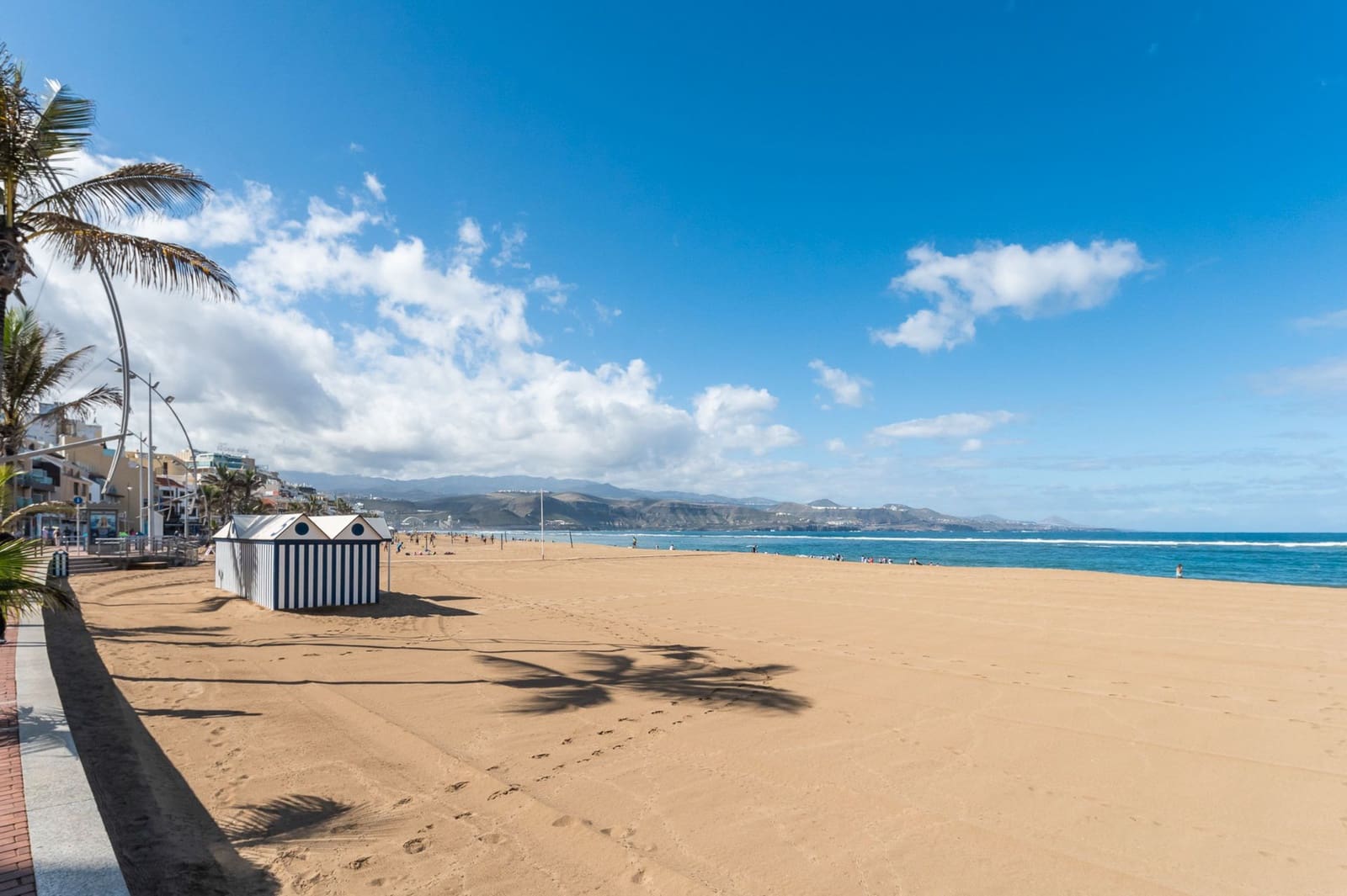 2 sovrum Lägenhet till salu i Las Palmas de Gran Canaria - 295 000 € (Ref: 9542773)