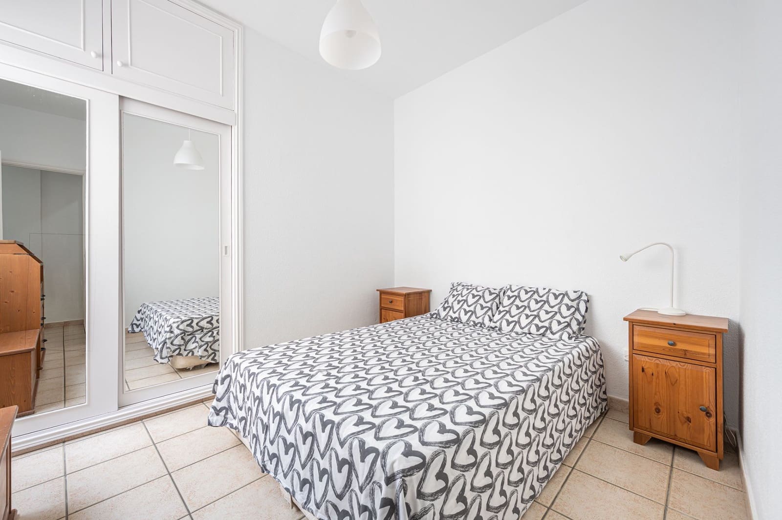 2 bedroom Flat for sale in Las Palmas de Gran Canaria - € 248,000 (Ref: 9588488)