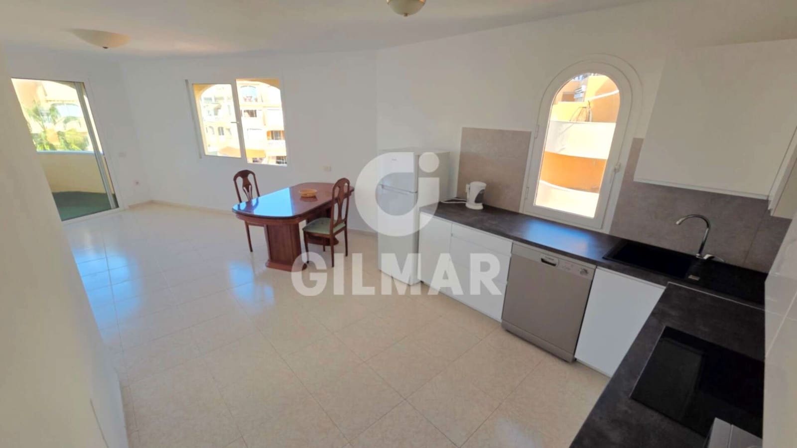 2 slaapkamer Penthouse te koop in Arona - € 390.000 (Ref: 9593250)
