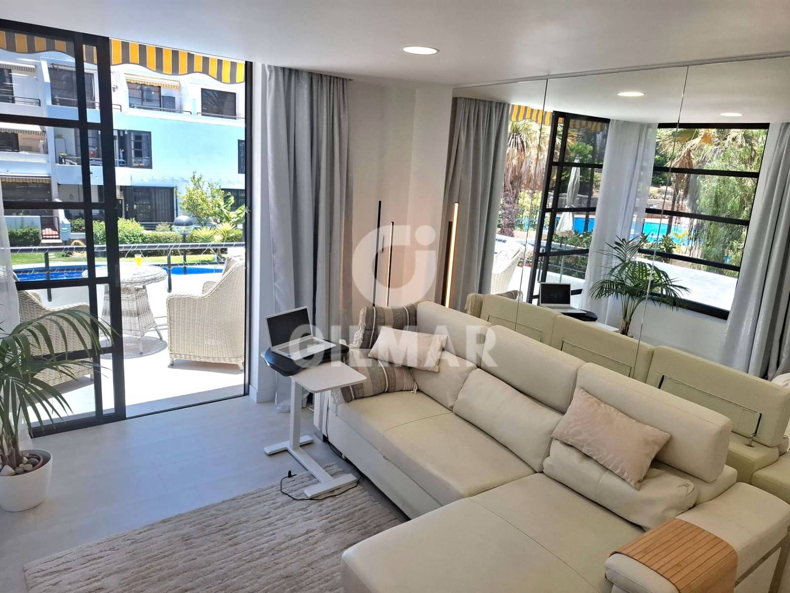 2 slaapkamer Strandappartement te koop in Arona - € 550.000 (Ref: 9631843)