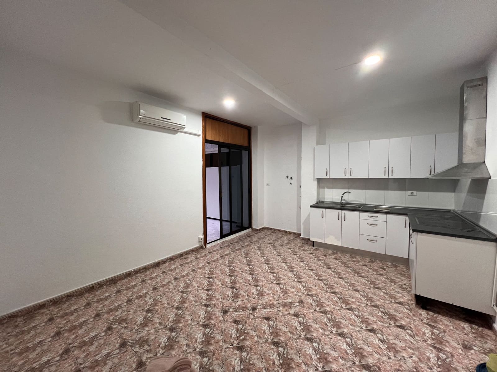 3 bedroom Flat for sale in Las Palmas de Gran Canaria - € 438,000 (Ref: 9669204)