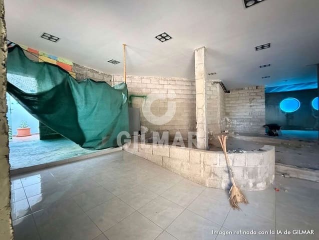 Gewerbe zu verkaufen in Callao Salvaje - Playa Paraíso, Adeje - 690.000 € (Ref: 9679295)