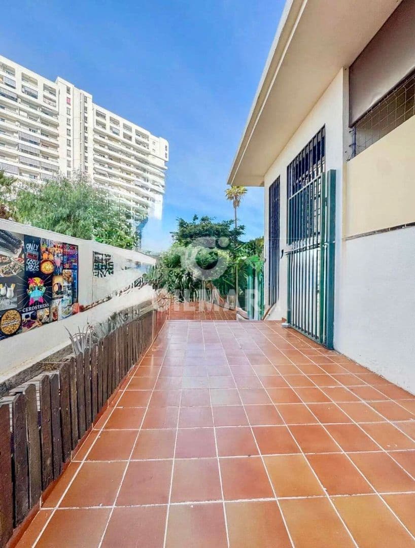 Gewerbe zu verkaufen in Adeje - 690.000 € (Ref: 9679295)