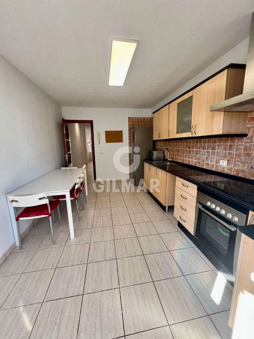 3 slaapkamer Appartement te koop in Arona met garage - € 290.000 (Ref: 9679296)
