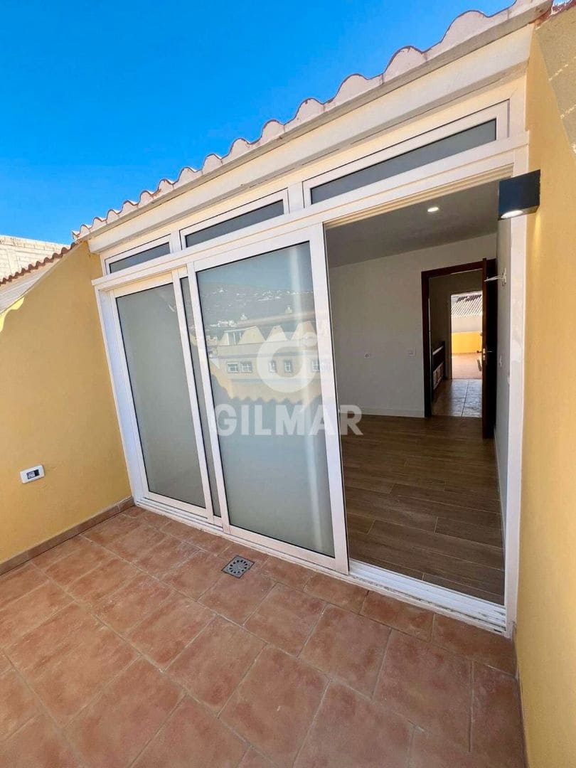 3 slaapkamer Appartement te koop in Arona met garage - € 290.000 (Ref: 9679296)