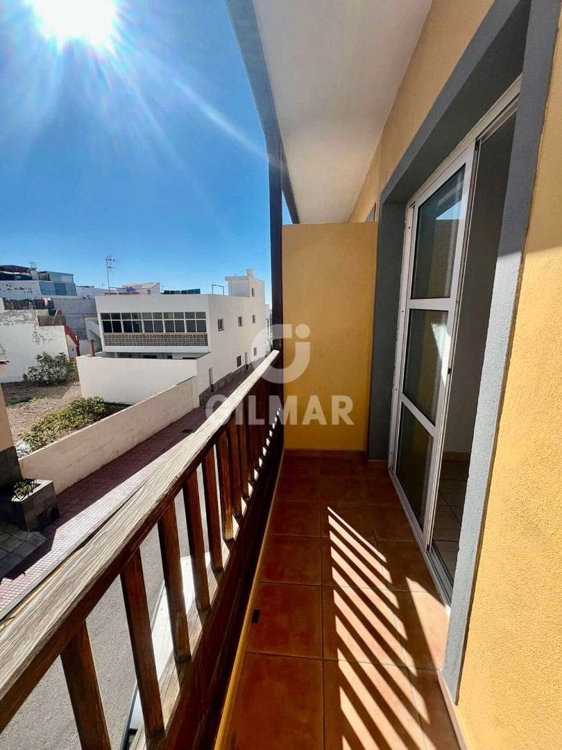 3 slaapkamer Appartement te koop in Arona met garage - € 290.000 (Ref: 9679296)