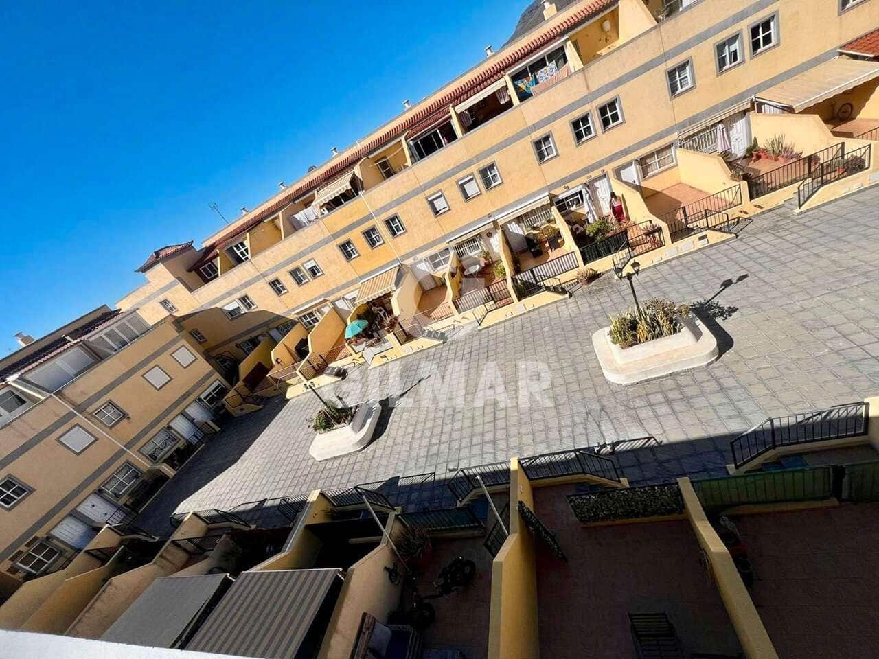 3 slaapkamer Appartement te koop in Arona met garage - € 290.000 (Ref: 9679296)