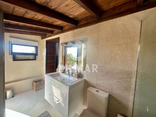 2 soveværelse Villa til salg i Guía de Isora med swimmingpool - € 695.000 (Ref: 9691658)