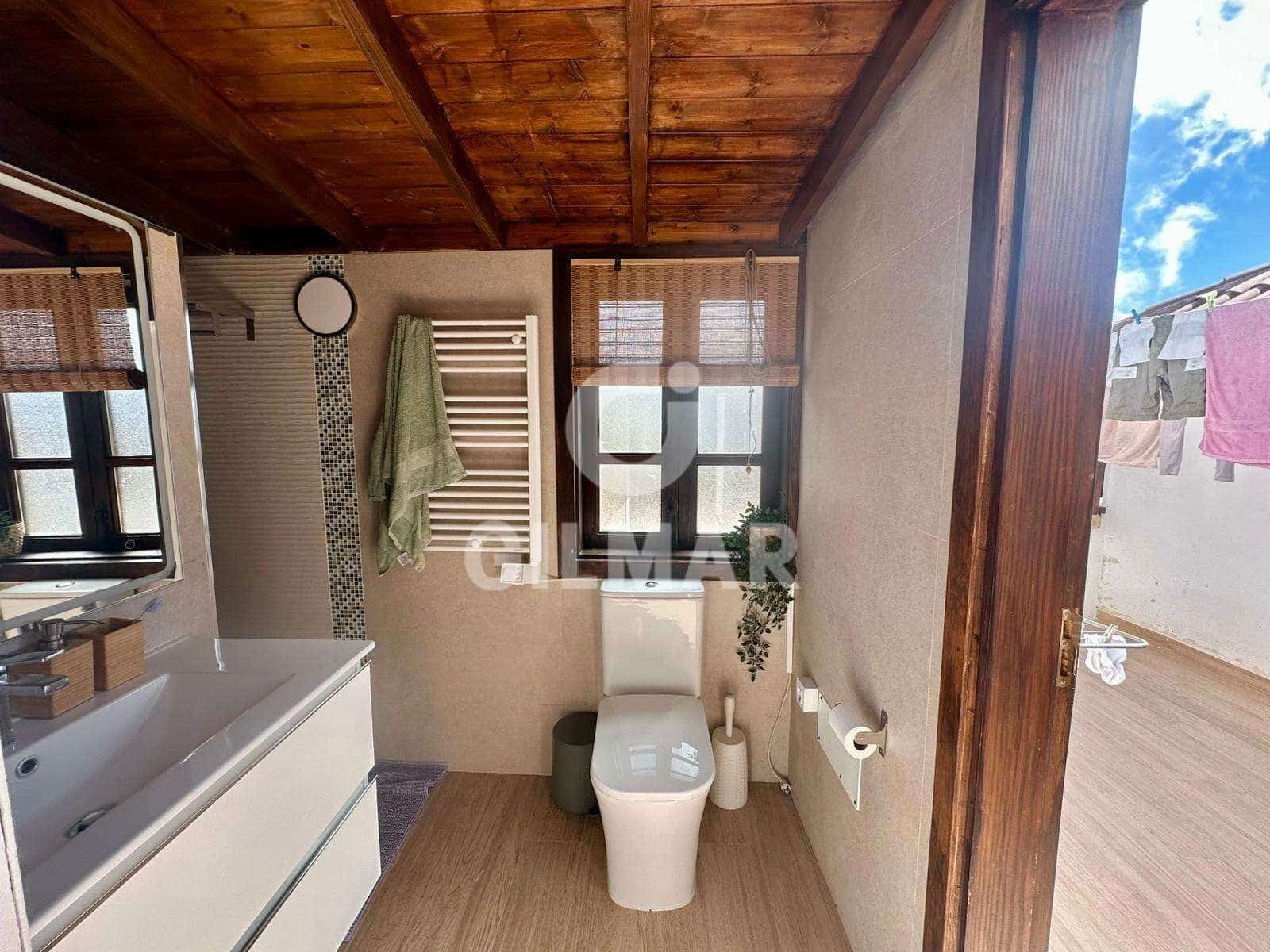 2 soveværelse Villa til salg i Guia de Isora med swimmingpool - € 695.000 (Ref: 9691658)