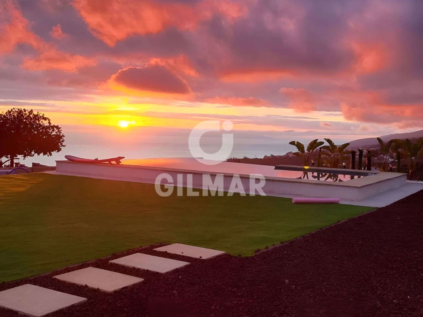 2 soveværelse Villa til salg i Guia de Isora med swimmingpool - € 695.000 (Ref: 9691658)