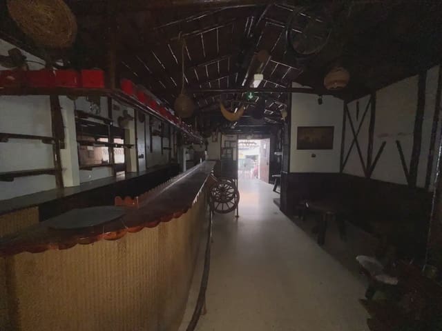 Erhverv til salg i Isleta, Las Palmas de Gran Canaria - € 238.000 (Ref: 9782497)