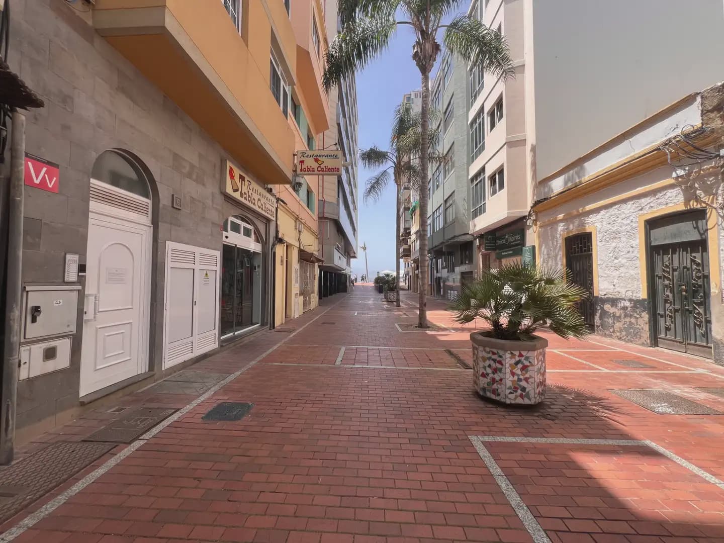 Erhverv til salg i Las Palmas de Gran Canaria - € 238.000 (Ref: 9782497)