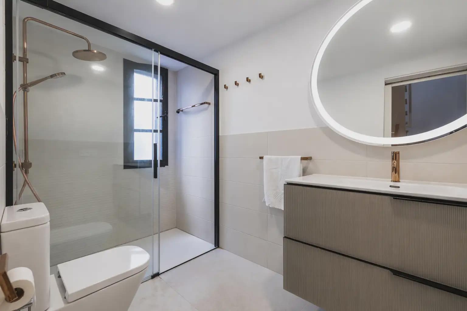 4 makuuhuone Omakotitalo myytävänä paikassa Las Palmas de Gran Canaria mukana 
autotalli - 380 000 € (Ref: 9782498)