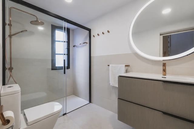 4 makuuhuone Omakotitalo myytävänä paikassa San Lorenzo, Las Palmas de Gran Canaria mukana 
autotalli - 380 000 € (Ref: 9782498)