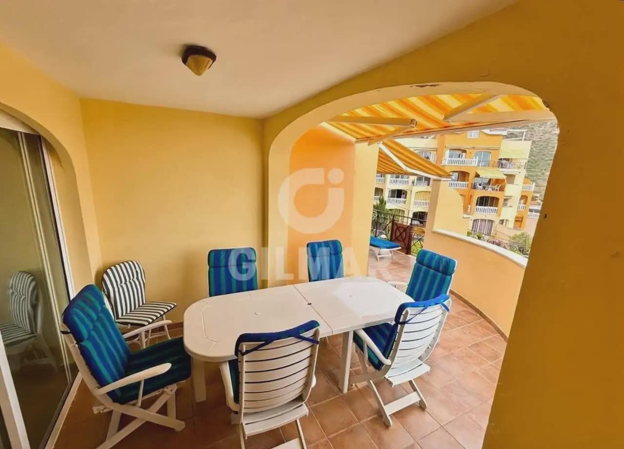 4 bedroom Flat for sale in Arona with pool - € 1,250,000 (Ref: 9807469)