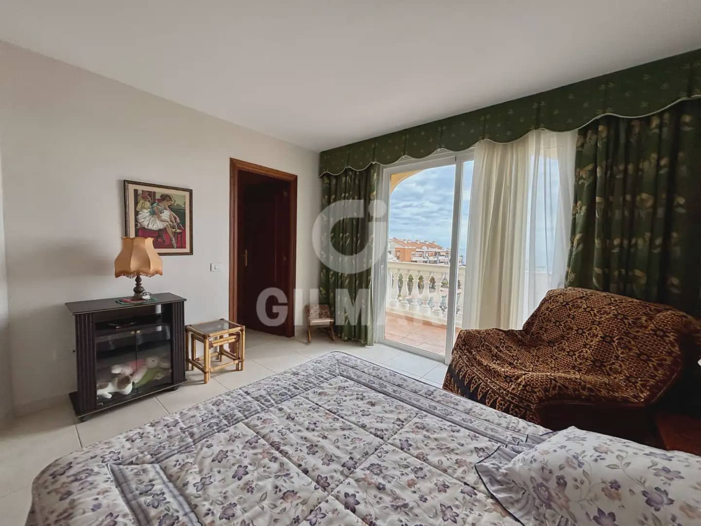 4 bedroom Flat for sale in Arona with pool - € 1,250,000 (Ref: 9807469)