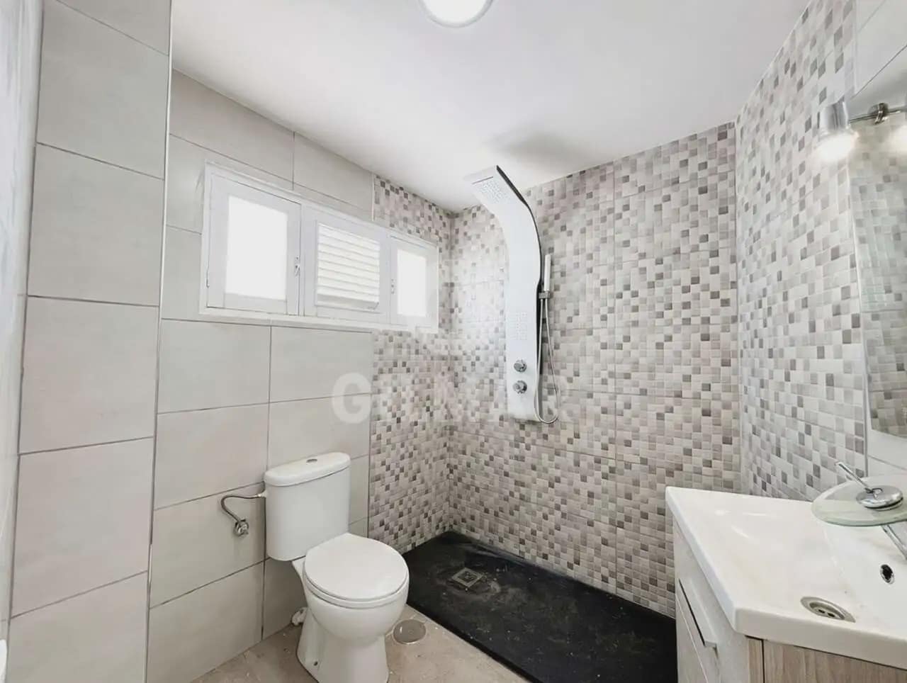 3 quarto Casa em Banda para venda em Granadilla de Abona - 332 000 € (Ref: 9828106)