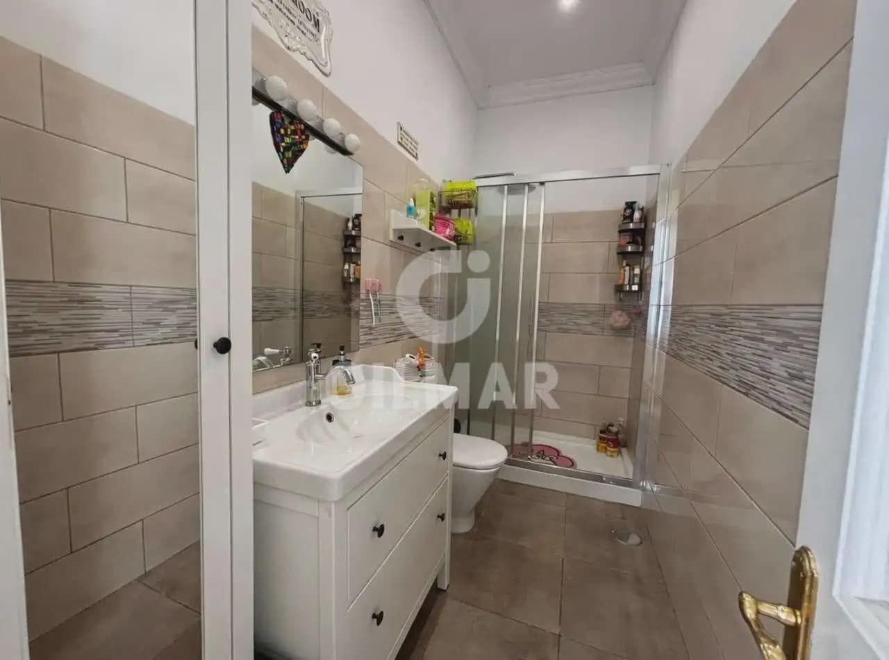 7 bedroom Villa for sale in Puerto de la Cruz - € 1,100,000 (Ref: 9841592)