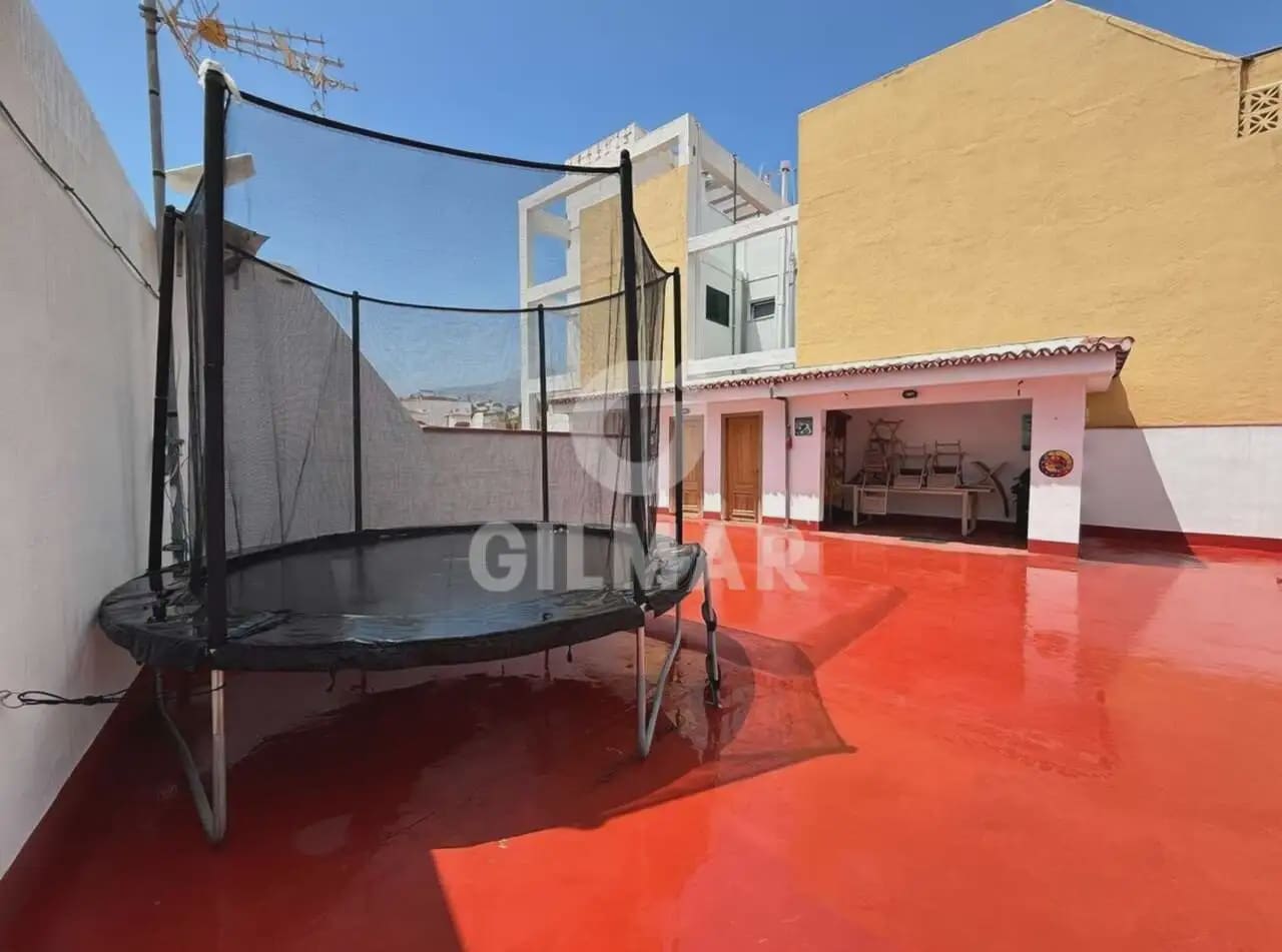 7 bedroom Villa for sale in Puerto de la Cruz - € 1,100,000 (Ref: 9841592)