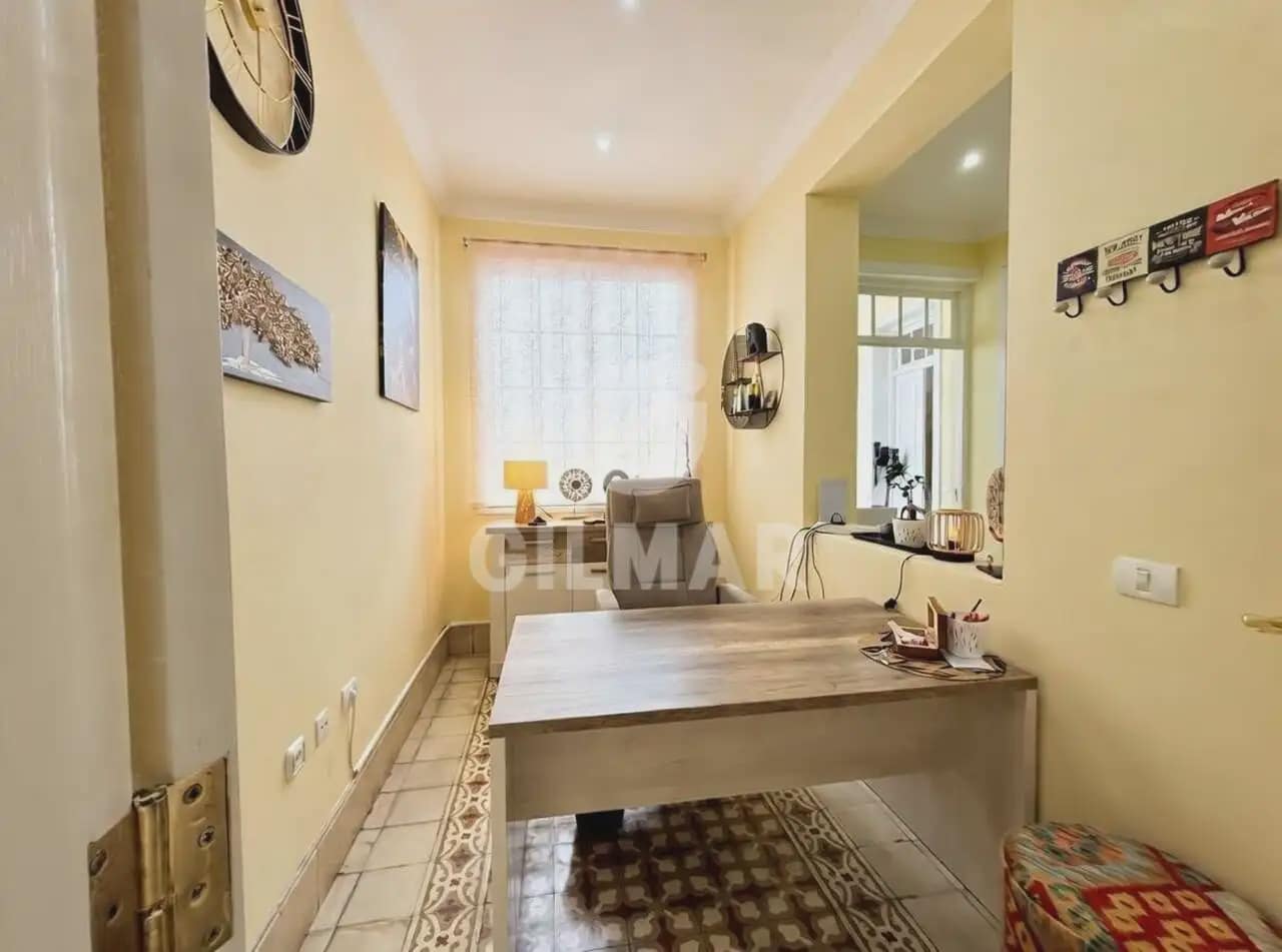 7 bedroom Villa for sale in Puerto de la Cruz - € 1,100,000 (Ref: 9841592)