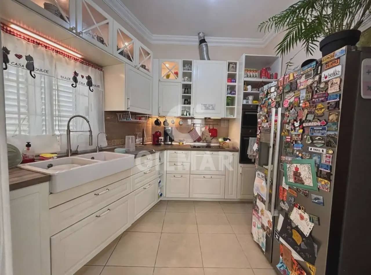 7 bedroom Villa for sale in Puerto de la Cruz - € 1,100,000 (Ref: 9841592)