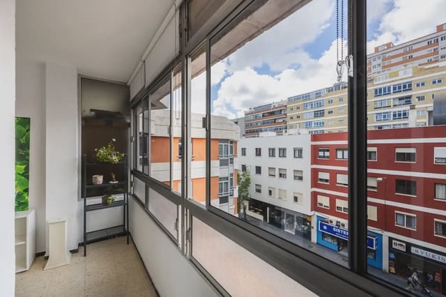 4 soveværelse Lejlighed til salg i Santa Catalina - Canteras, Las Palmas de Gran Canaria med garage - € 498.000 (Ref: 9844570)