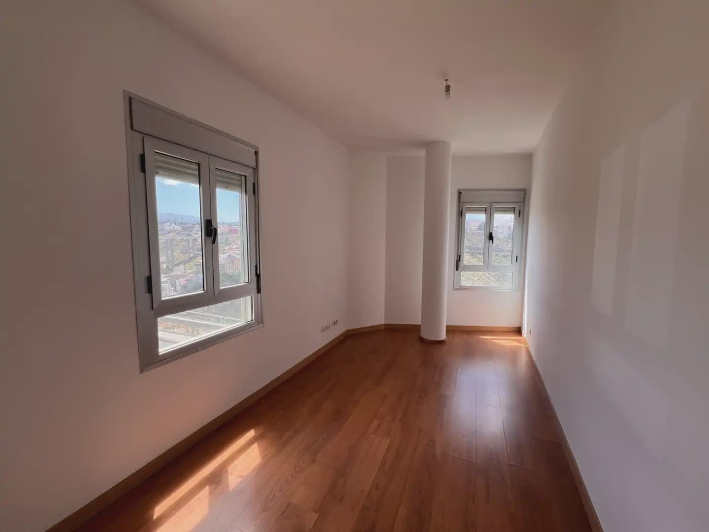 3 soverom Leilighet til salgs i Las Palmas de Gran Canaria med garasje - € 198 000 (Ref: 9854437)