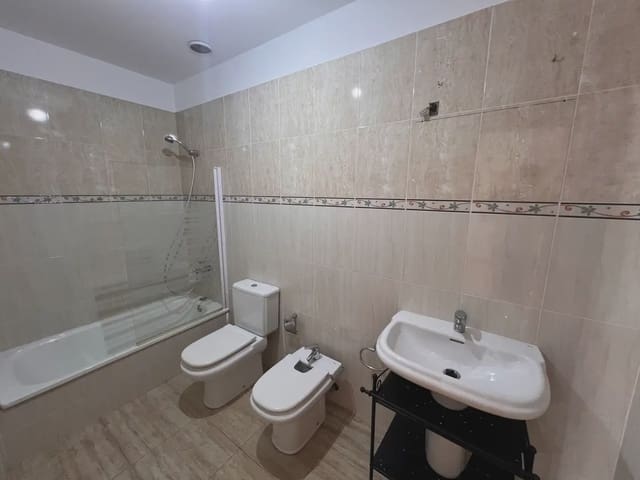 3 soverom Leilighet til salgs i Carretera Centro, Las Palmas de Gran Canaria med garasje - € 198 000 (Ref: 9854437)